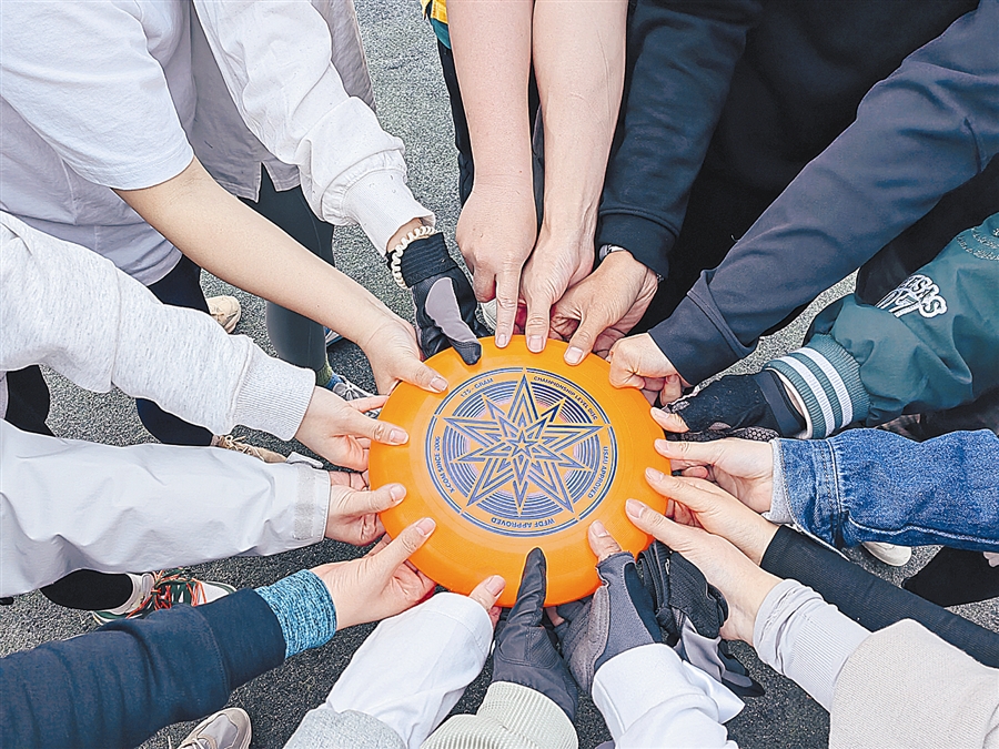 一年超300场每个周末都在鸣枪！几十公里的跑山赛事谁在赚钱？(图1)